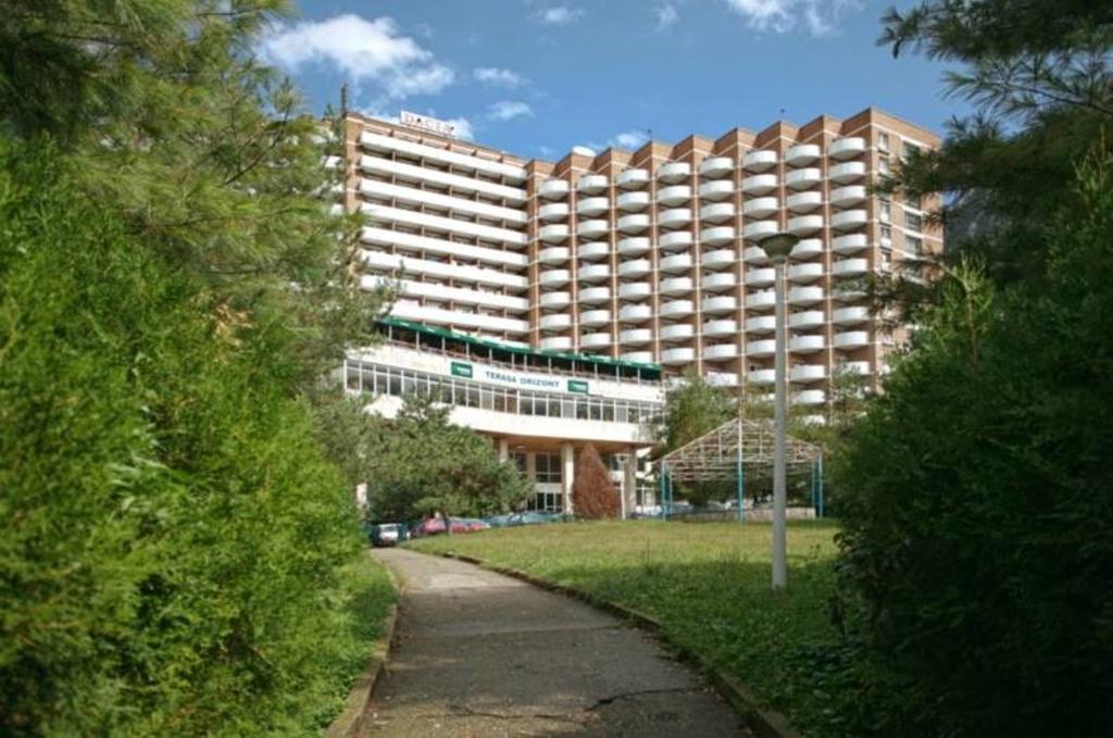 Dacia Hotel Baile Herculane Exterior photo